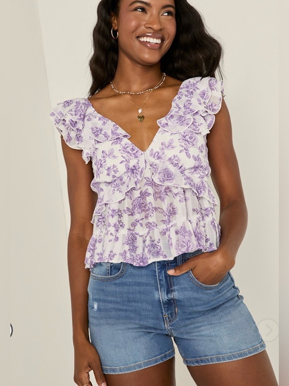 Francesca’s Bella Floral Ruffle Bow Back
Blouse Shirt Small Lavender White  NEW